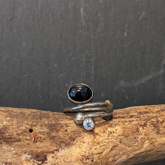 Onyx spiral ring
